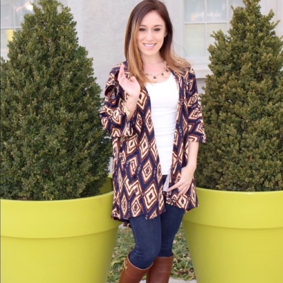 Sheer Paisley Lularoe Lindsay Coverup - Picture 4 of 5